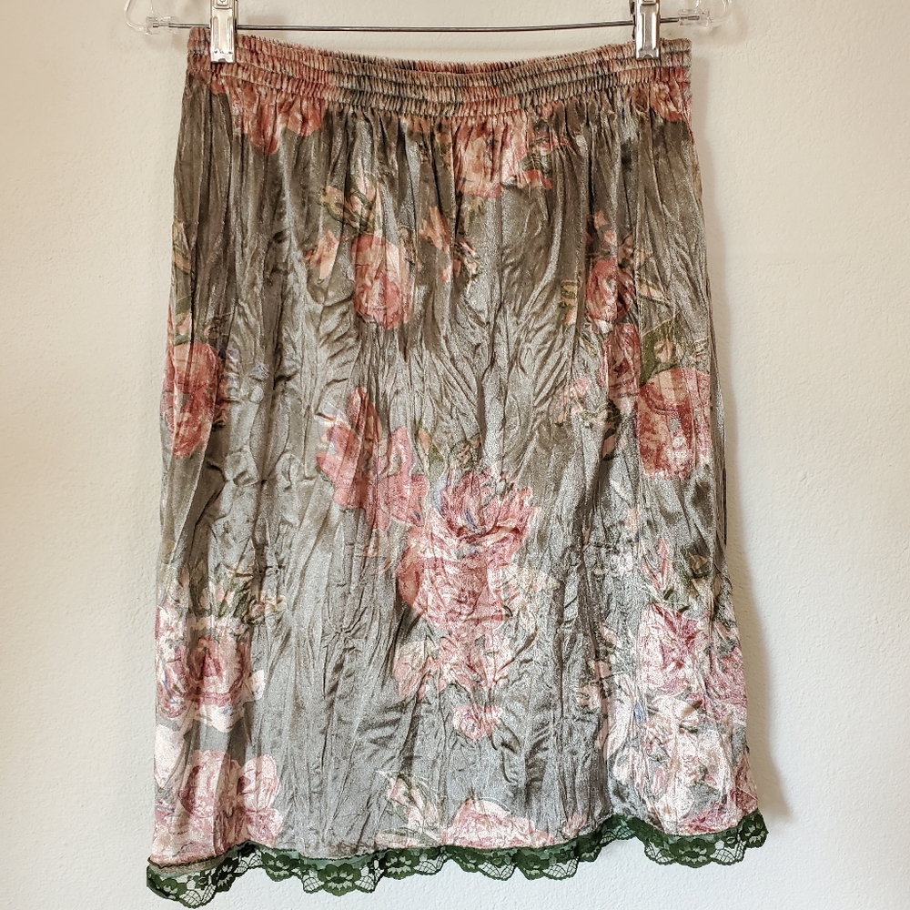 M Green Crushed Velvet & Lace Midi Floral Skirt